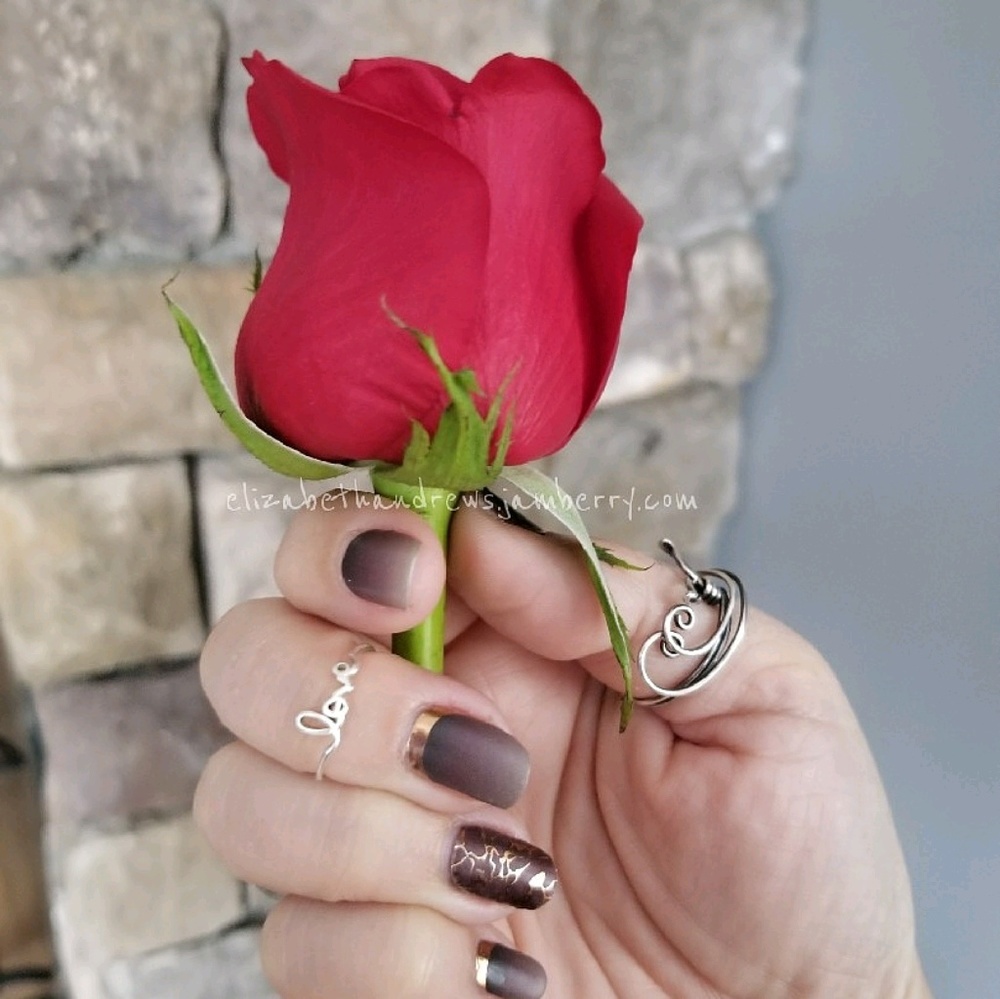 Meet your Posher, Elizabeth